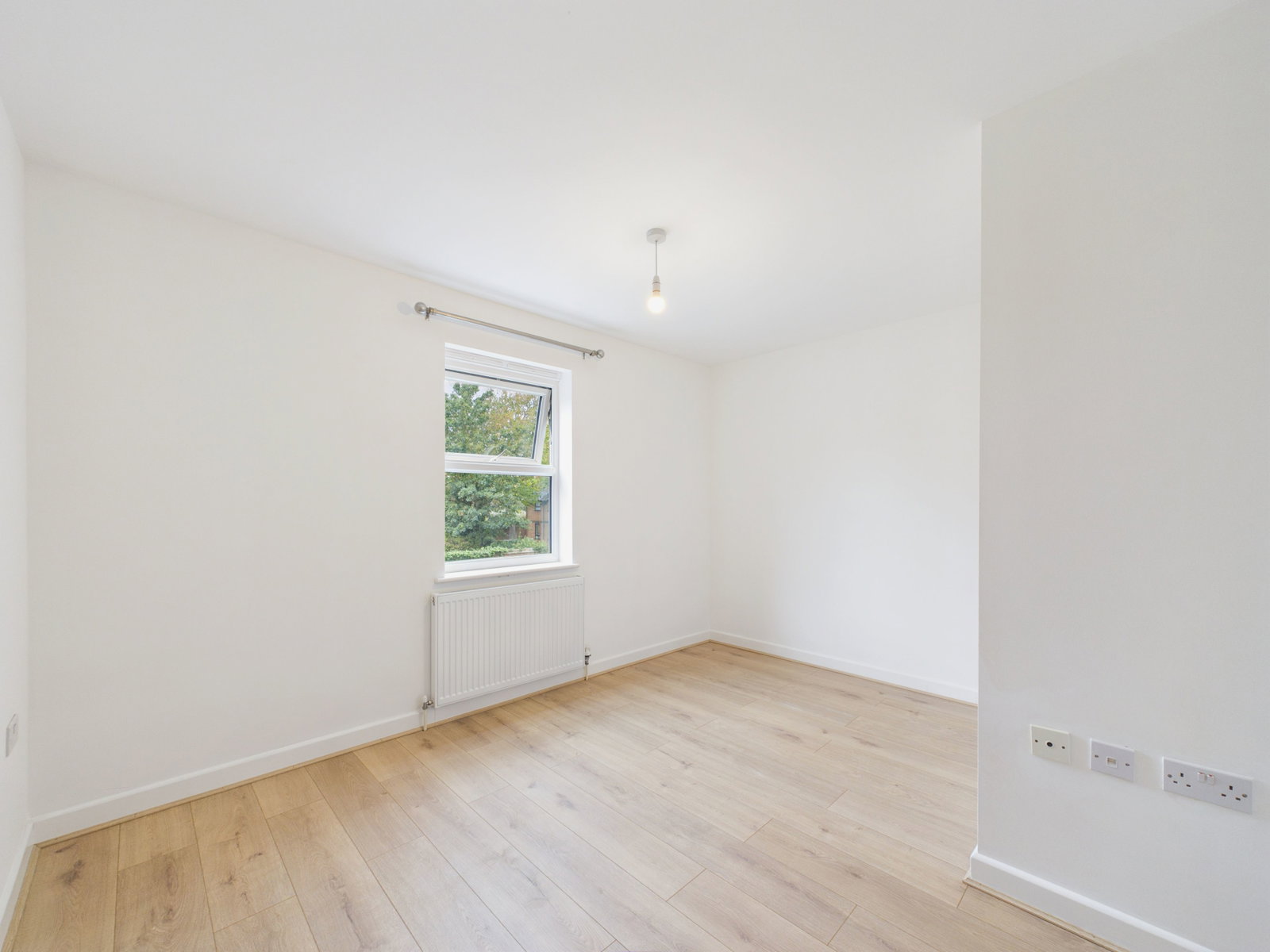 Flat for sale in Enfield, Derby Road, Enfield, EN3 4AW