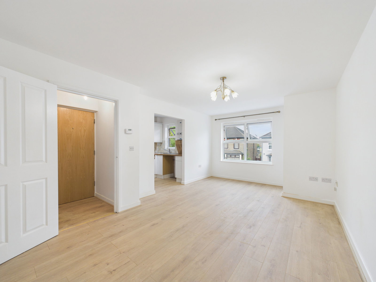 Flat for sale in Enfield, Derby Road, Enfield, EN3 4AW