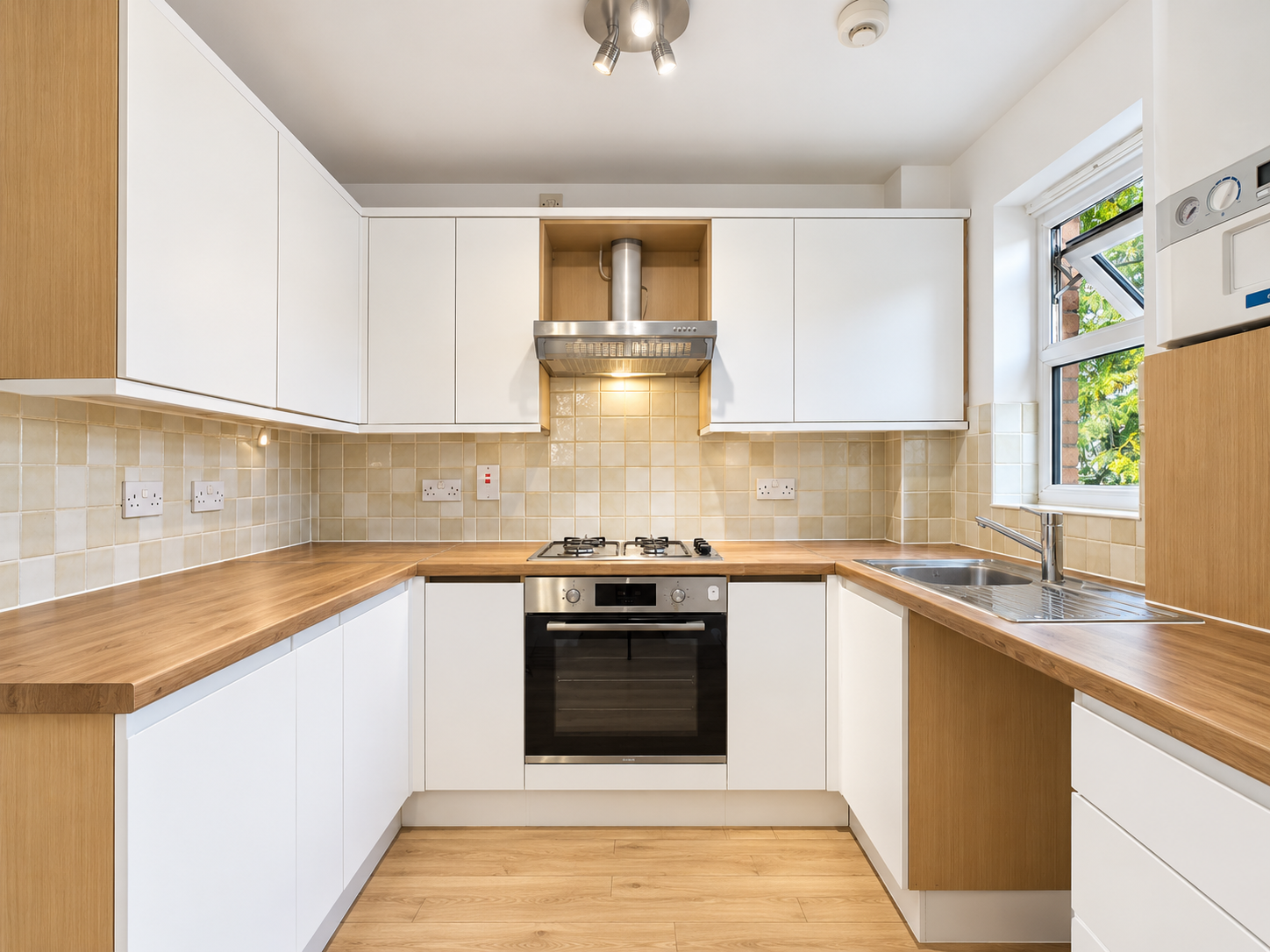 Flat for sale in Enfield, Derby Road, Enfield, EN3 4AW
