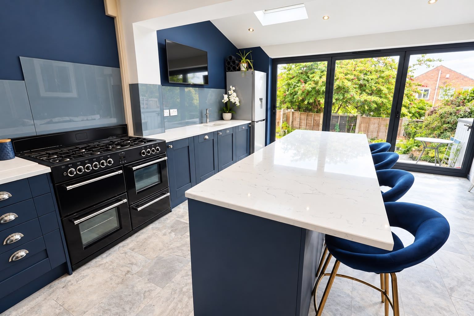 Semi Detached House for sale in Orpington, Georges Close, Orpington, BR5 3JR, 1184 m²