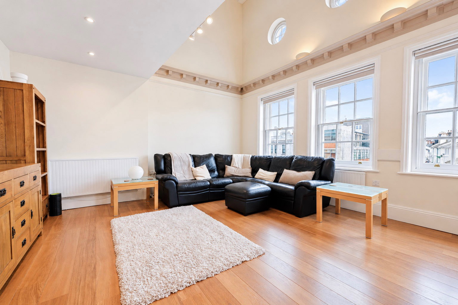 Flat for sale in Tunbridge Wells, Mount Pleasant Road, Tunbridge Wells, TN1 1RT
