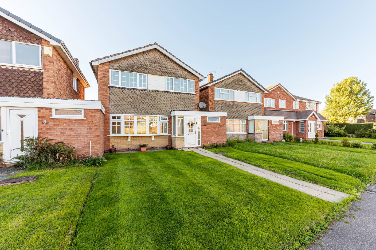 Detached House for sale in Walsall, Heygate Way, Aldridge, WS9 8SD