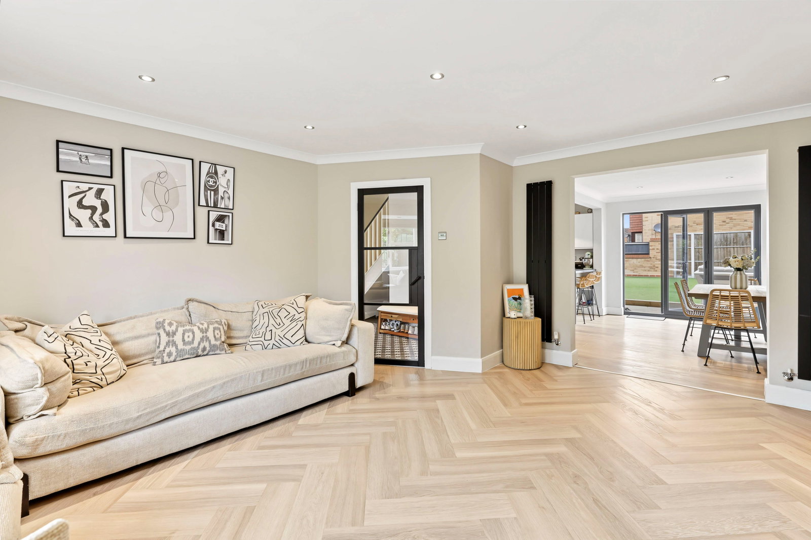 Detached House for sale in Bishop's Stortford, Blair Close, Bishop's Stortford, CM23 4PR, 1379 m²