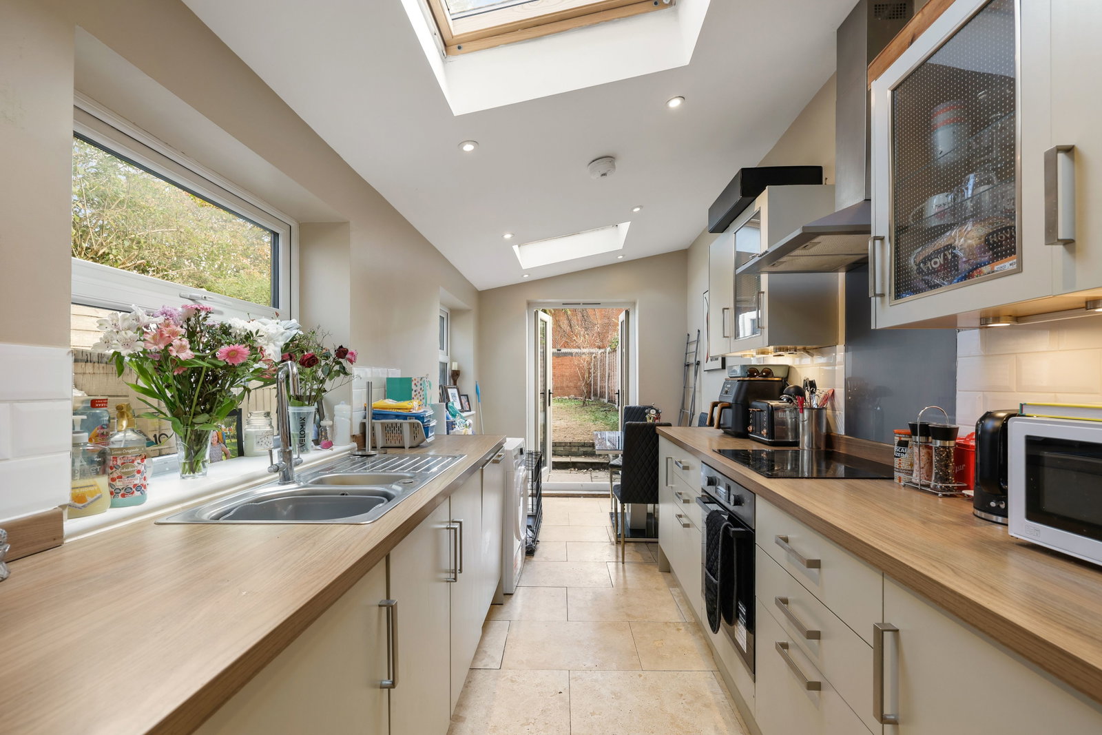 Terraced House for sale in Colchester, Crowhurst Road, Colchester, CO3 3JW, 920 m²