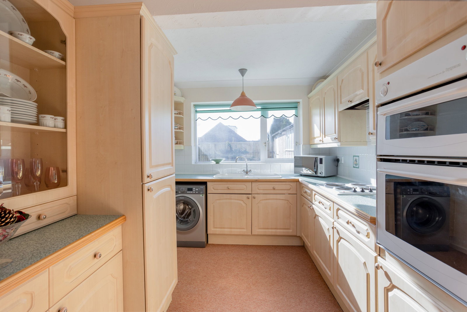 Semi Detached Bungalow for sale in York, Lyndale Avenue, York, YO10 3QB, 966 m²