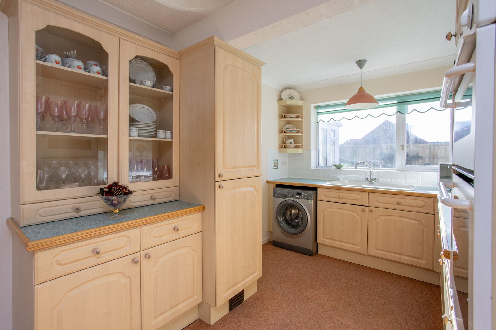 Semi Detached Bungalow for sale in York, Lyndale Avenue, York, YO10 3QB, 966 m²