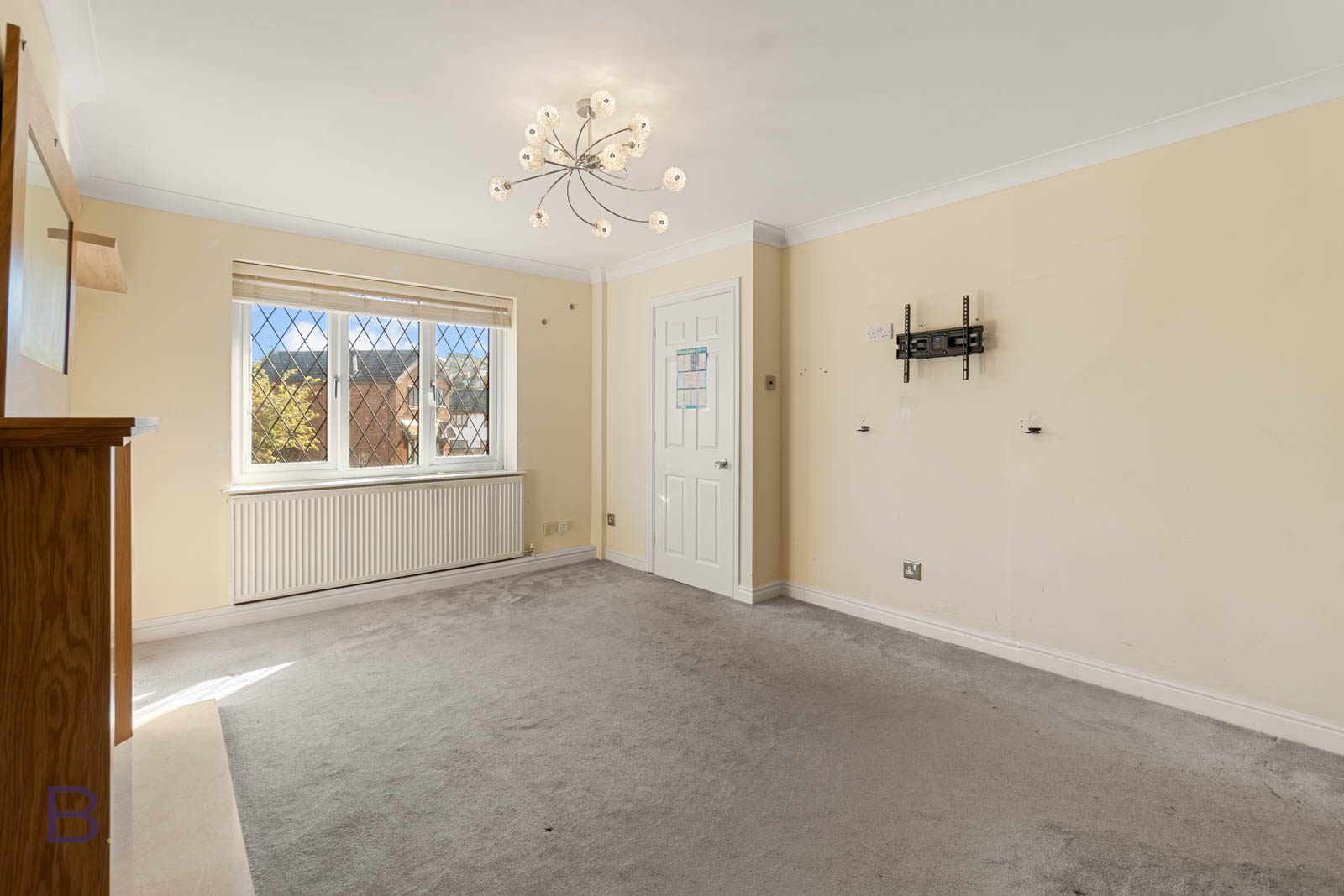 Semi Detached House for sale in Bradford, Penny Hill Drive, Clayton, Bradford, BD14 6NH, 753 m²
