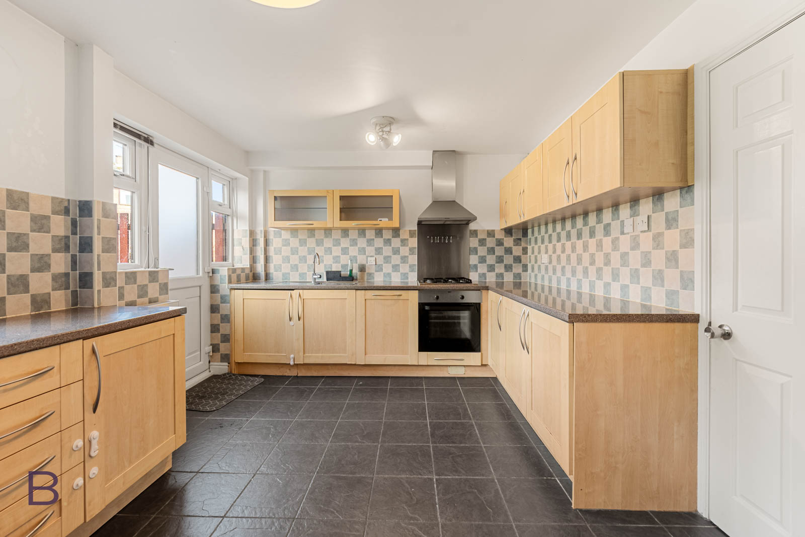 Semi Detached House for sale in Bradford, Penny Hill Drive, Clayton, Bradford, BD14 6NH, 753 m²