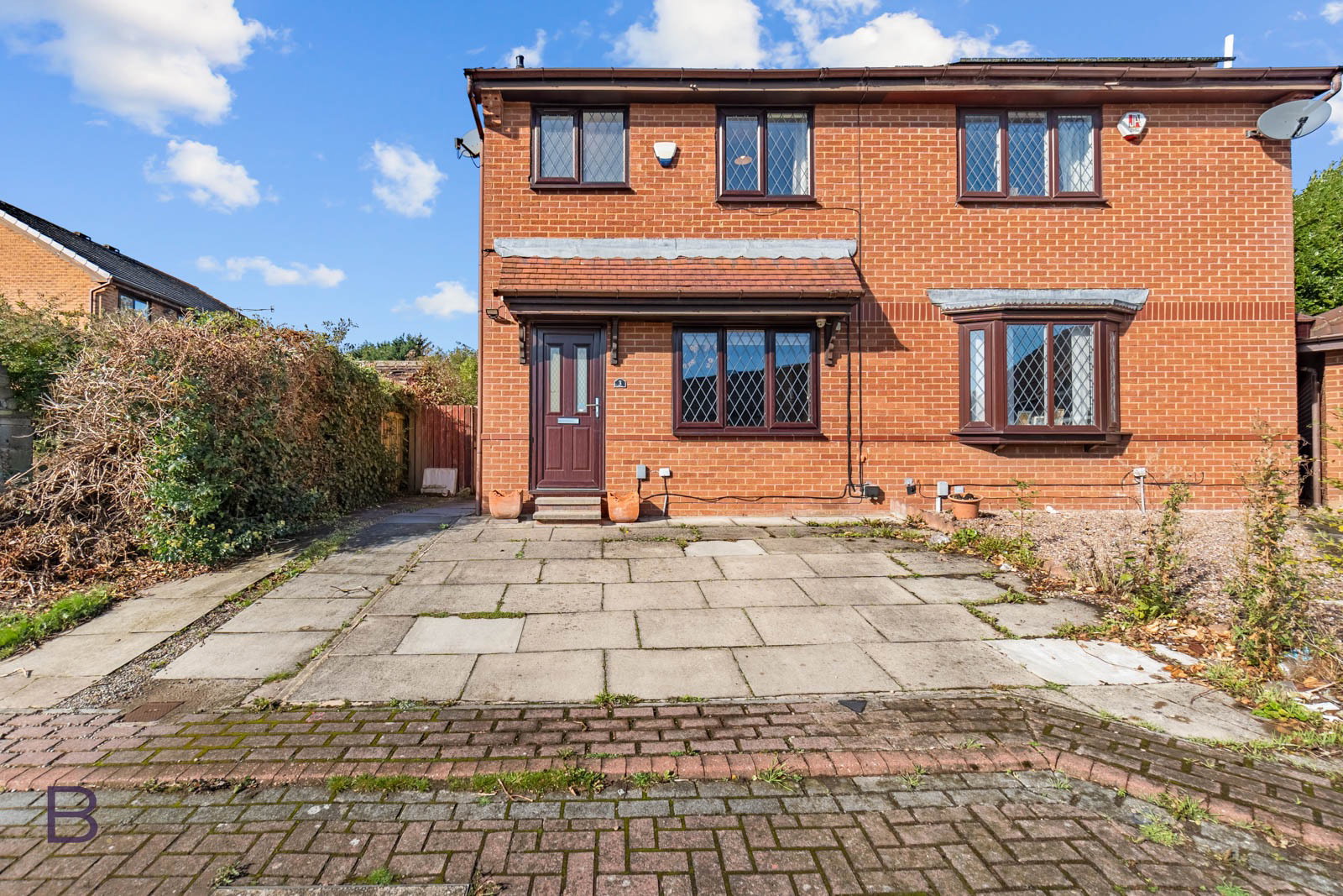 Semi Detached House for sale in Bradford, Penny Hill Drive, Clayton, Bradford, BD14 6NH, 753 m²