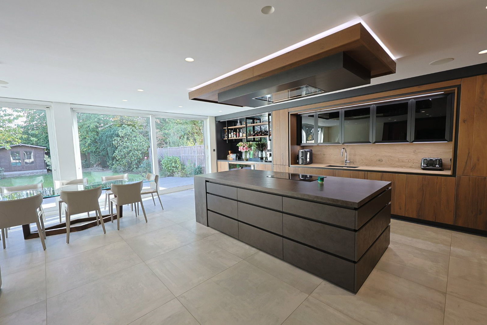 Detached House for sale in Edgware, Chestnut Avenue, Edgware, HA8 7RA, 2296 m²