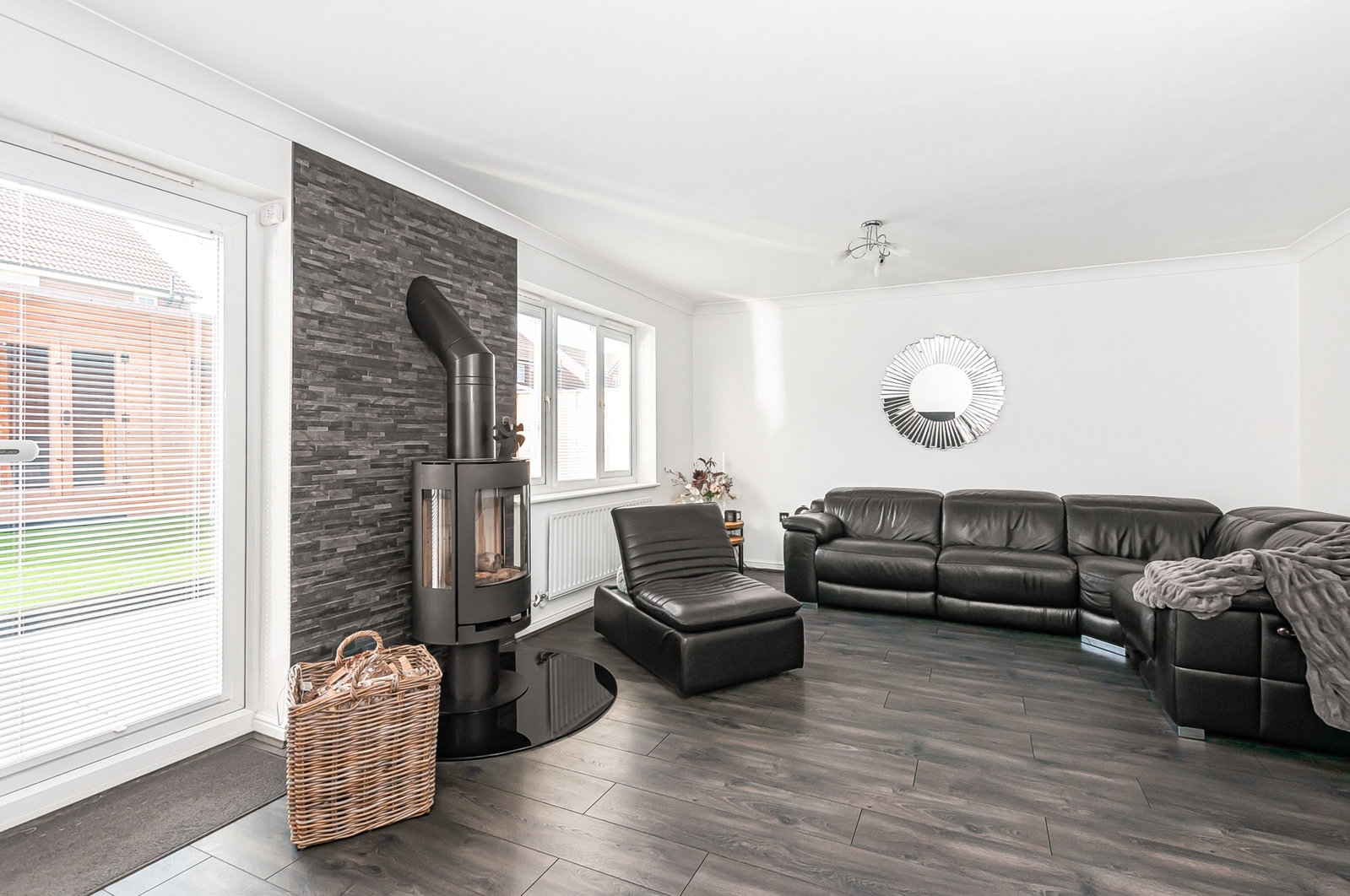 Detached House for sale in Hull, Thistlewood Court, Castle Grange, Hull, East Riding of Yorkshire, HU7 4JS