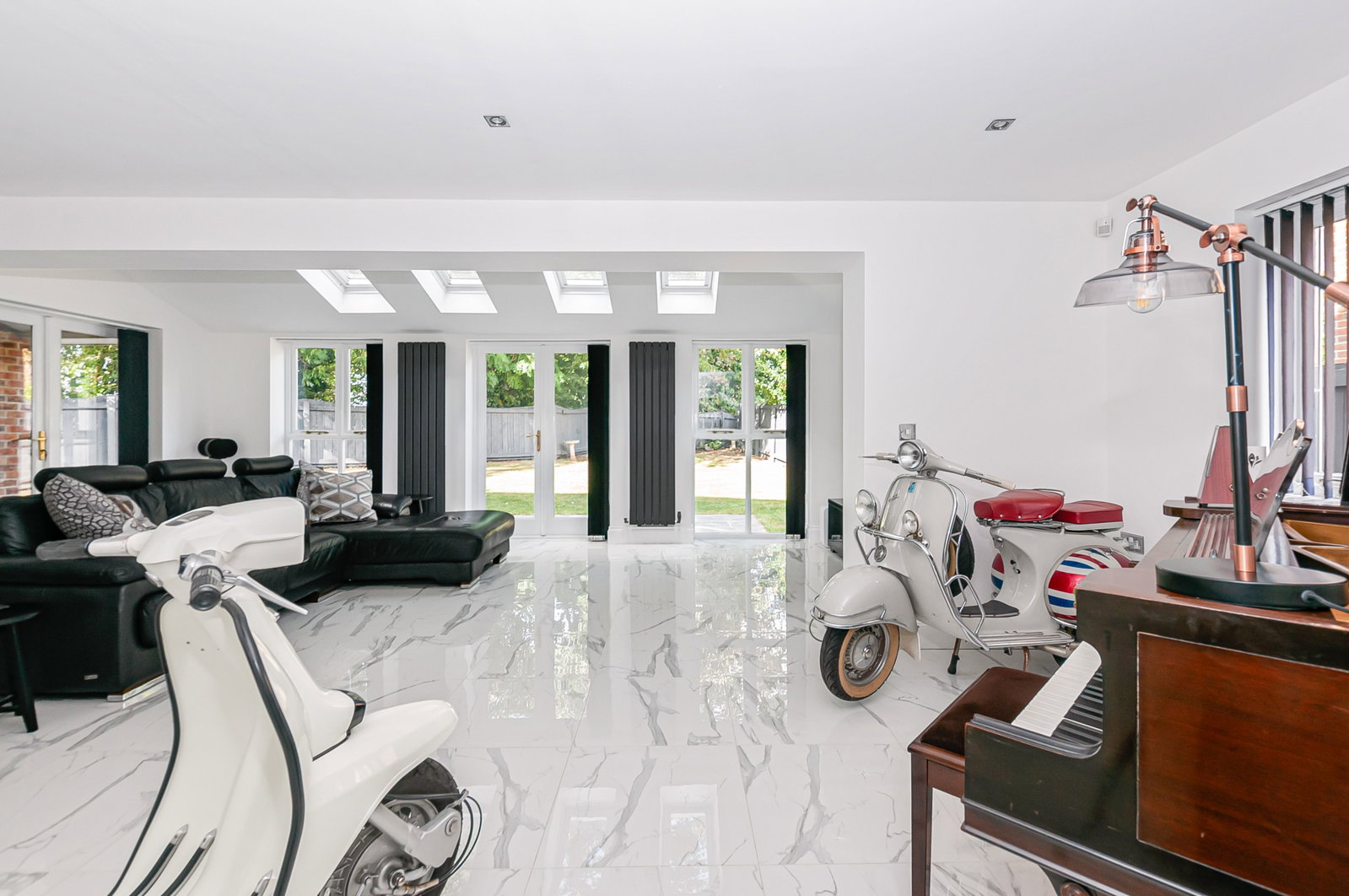 Detached House for sale in Hull, Woodland Rise, Sproatley, Hull, HU11 4GA