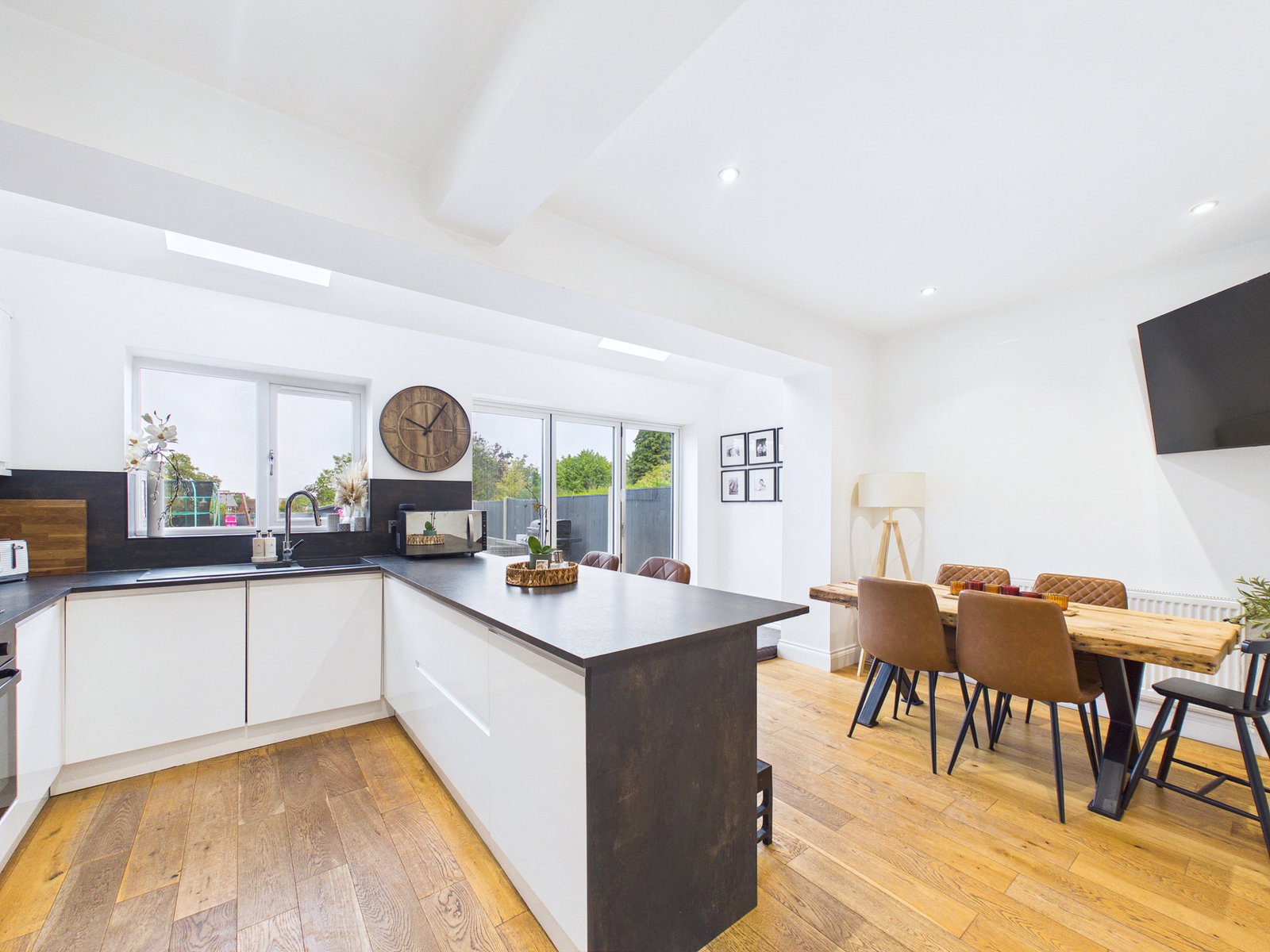 Semi Detached House for sale in Mansfield, Harvey Road, Mansfield, NG18 4ES