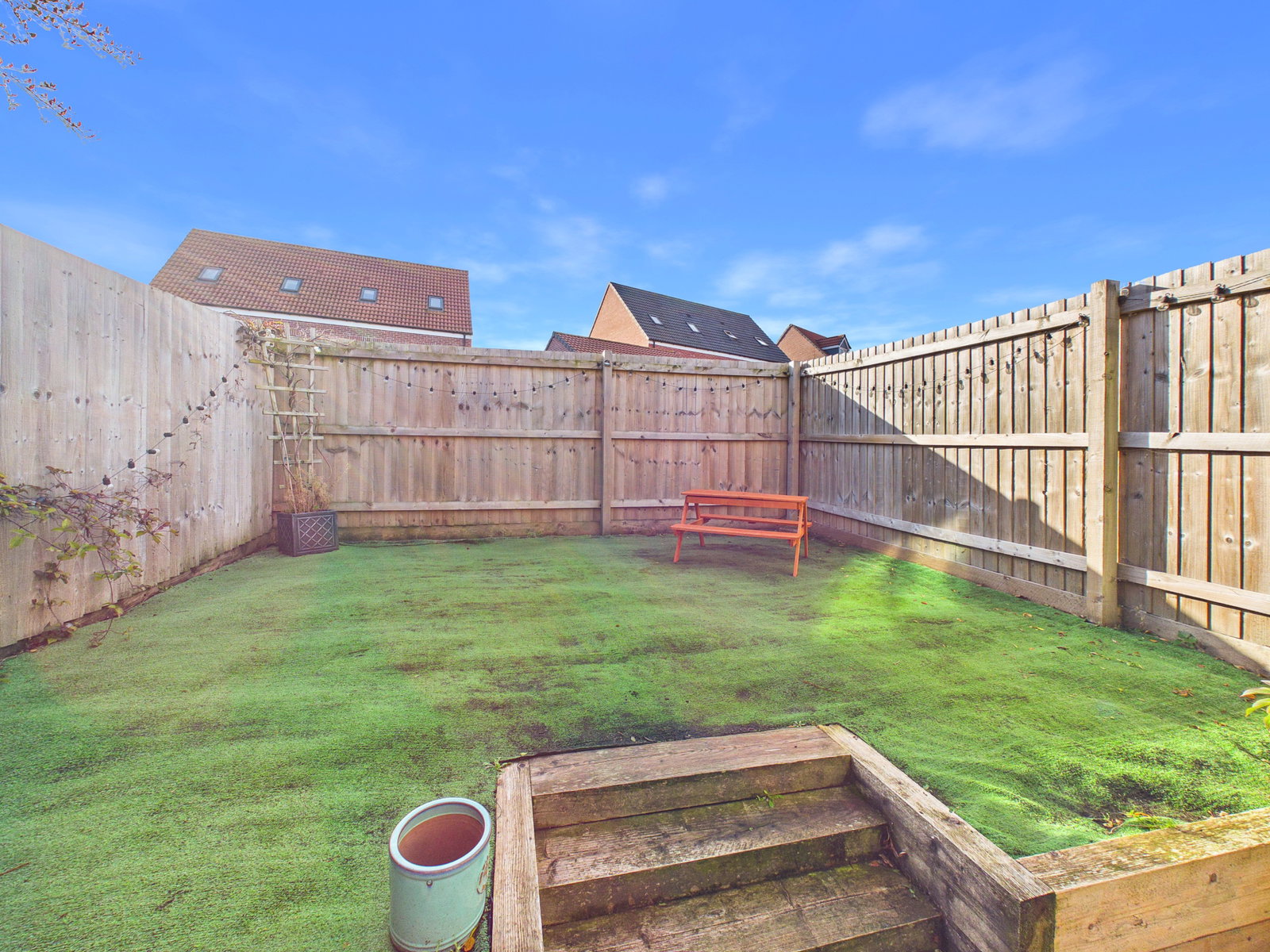 End Of Terrace House for sale in Clipstone, Blackthorn Gardens , Clipstone, Nottinghamshire, NG21 9HQ