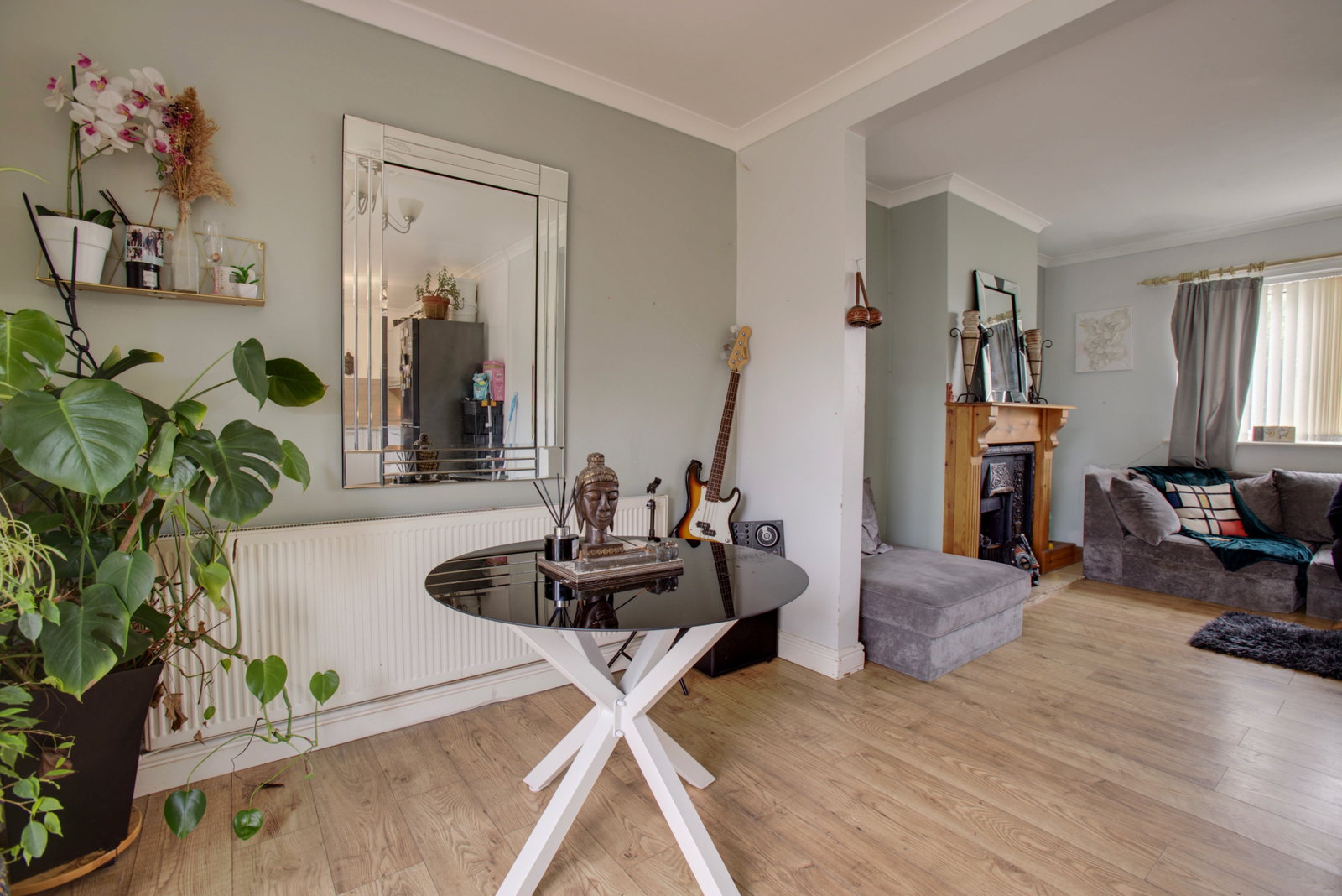 Terraced House for sale in Nottingham, Shelford Close, Radcliffe-on-Trent, NG12, 925 m²