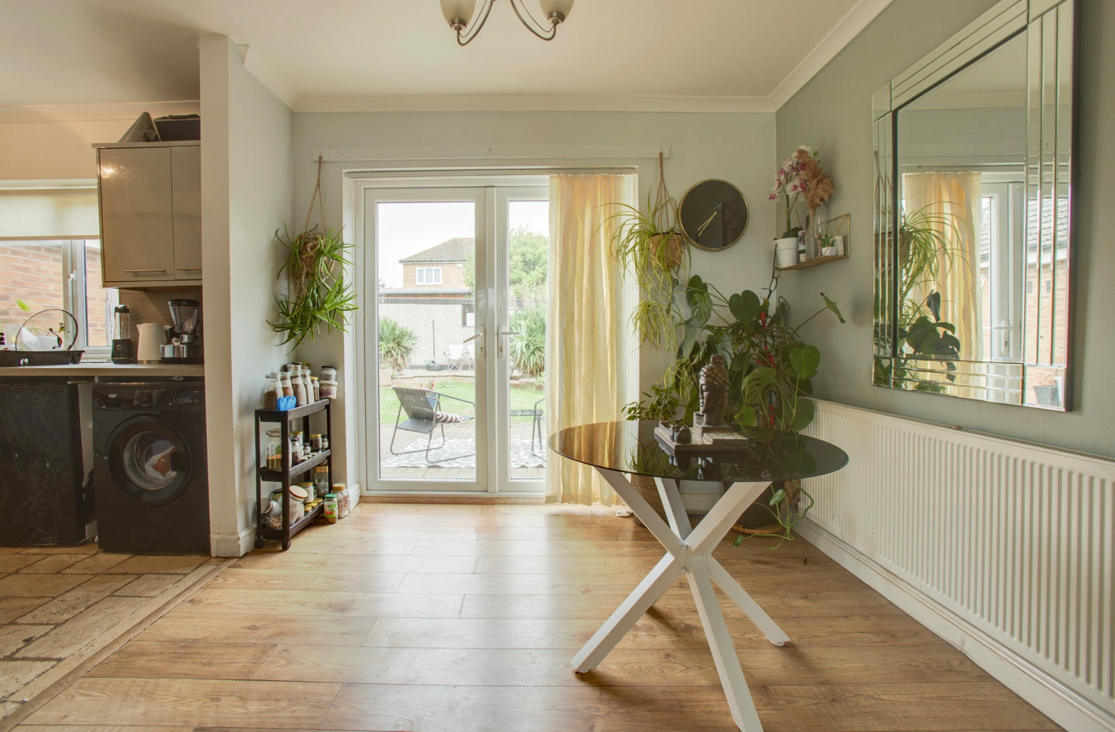 Terraced House for sale in Nottingham, Shelford Close, Radcliffe-on-Trent, NG12, 925 m²