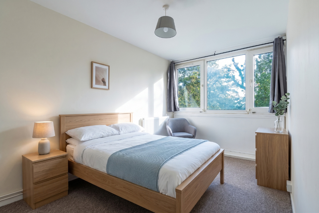 Flat for sale in London, Ibsley Gardens, London, SW15 4LU, 853 m²
