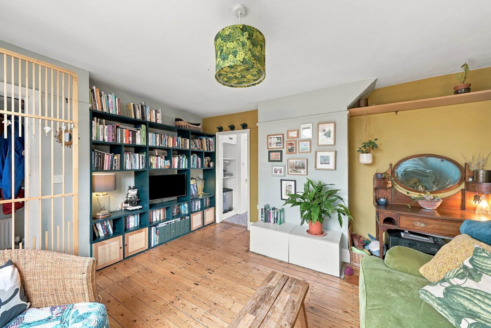 Semi Detached House for sale in Lymm, Adey Road, Lymm, WA13 9QX, 919 m²