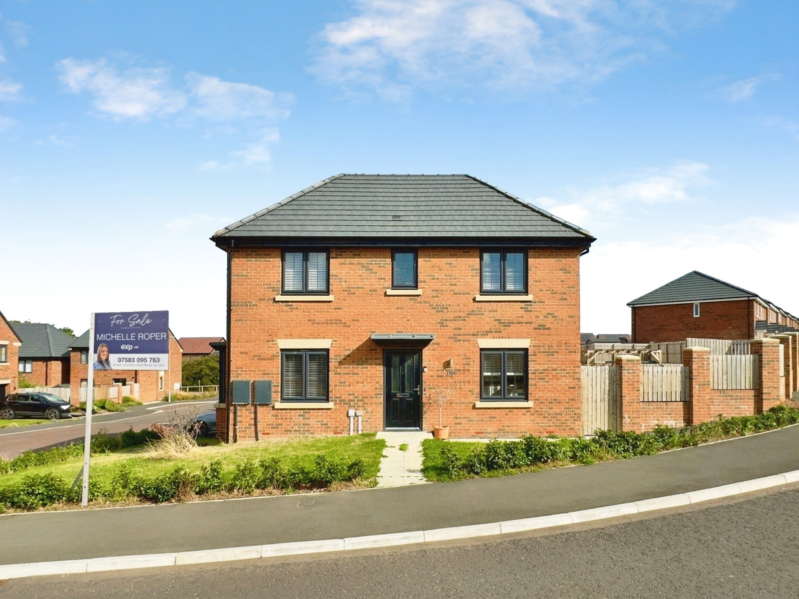 Detached House for sale in Gateshead, Grayling Way, Ryton, Gateshead, Tyne and Wear, NE40 3DA