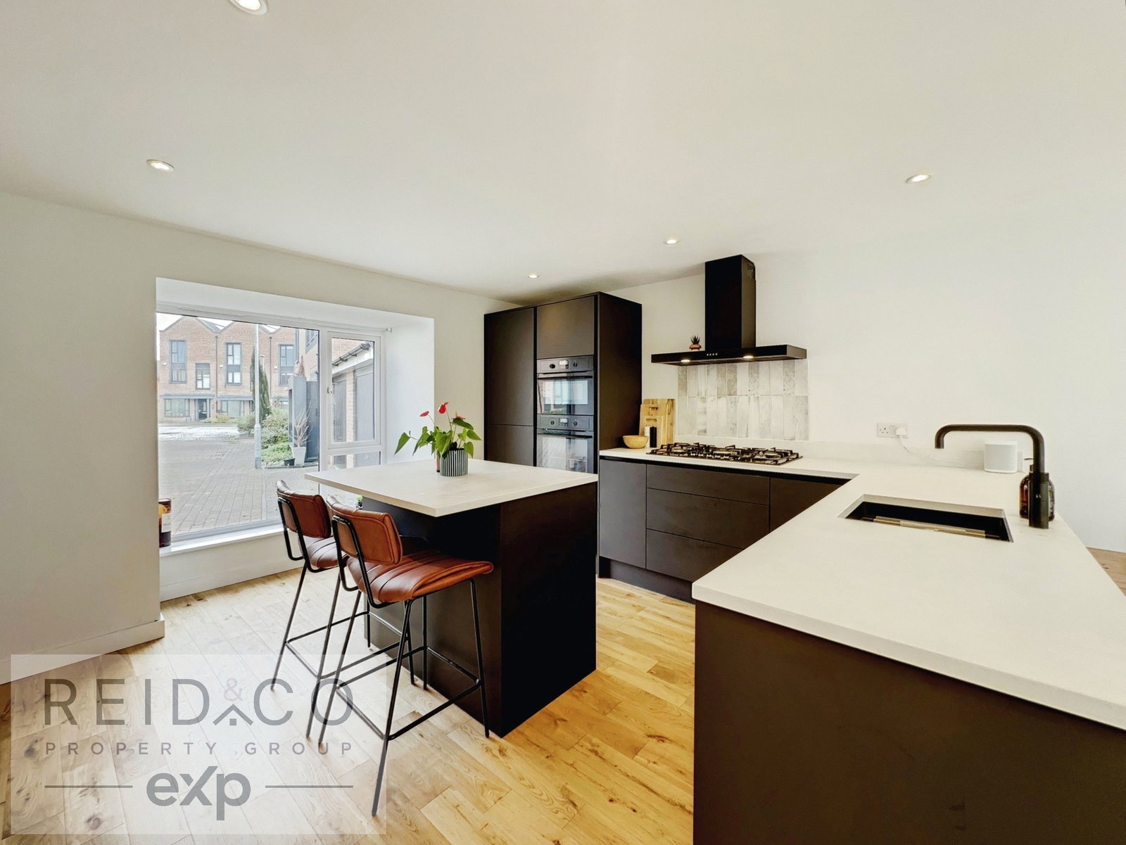 Detached House for sale in Preston, Greenfinch Avenue, Cottam, Preston, PR4 0PF, 1529 m²