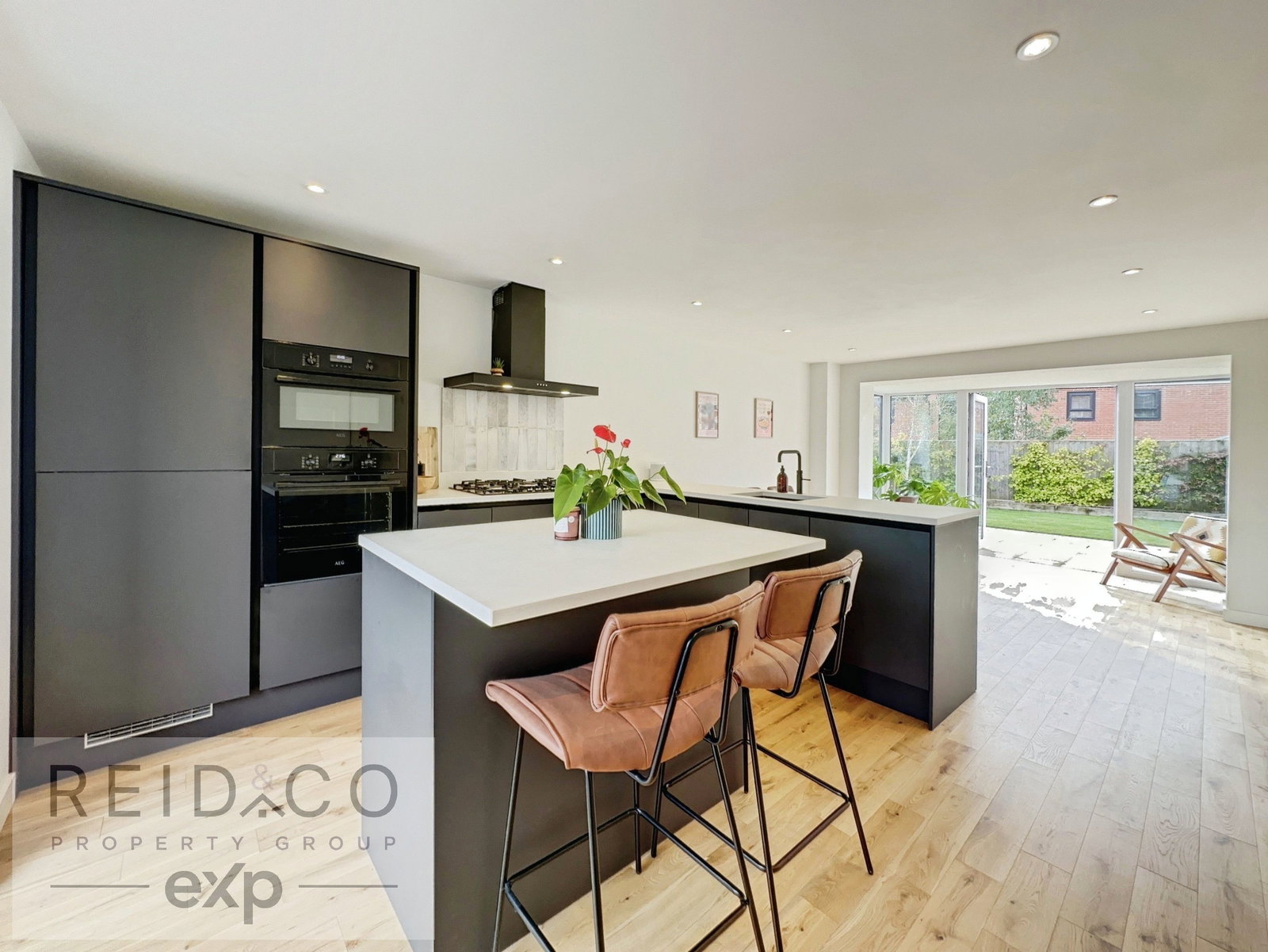 Detached House for sale in Preston, Greenfinch Avenue, Cottam, Preston, PR4 0PF, 1529 m²