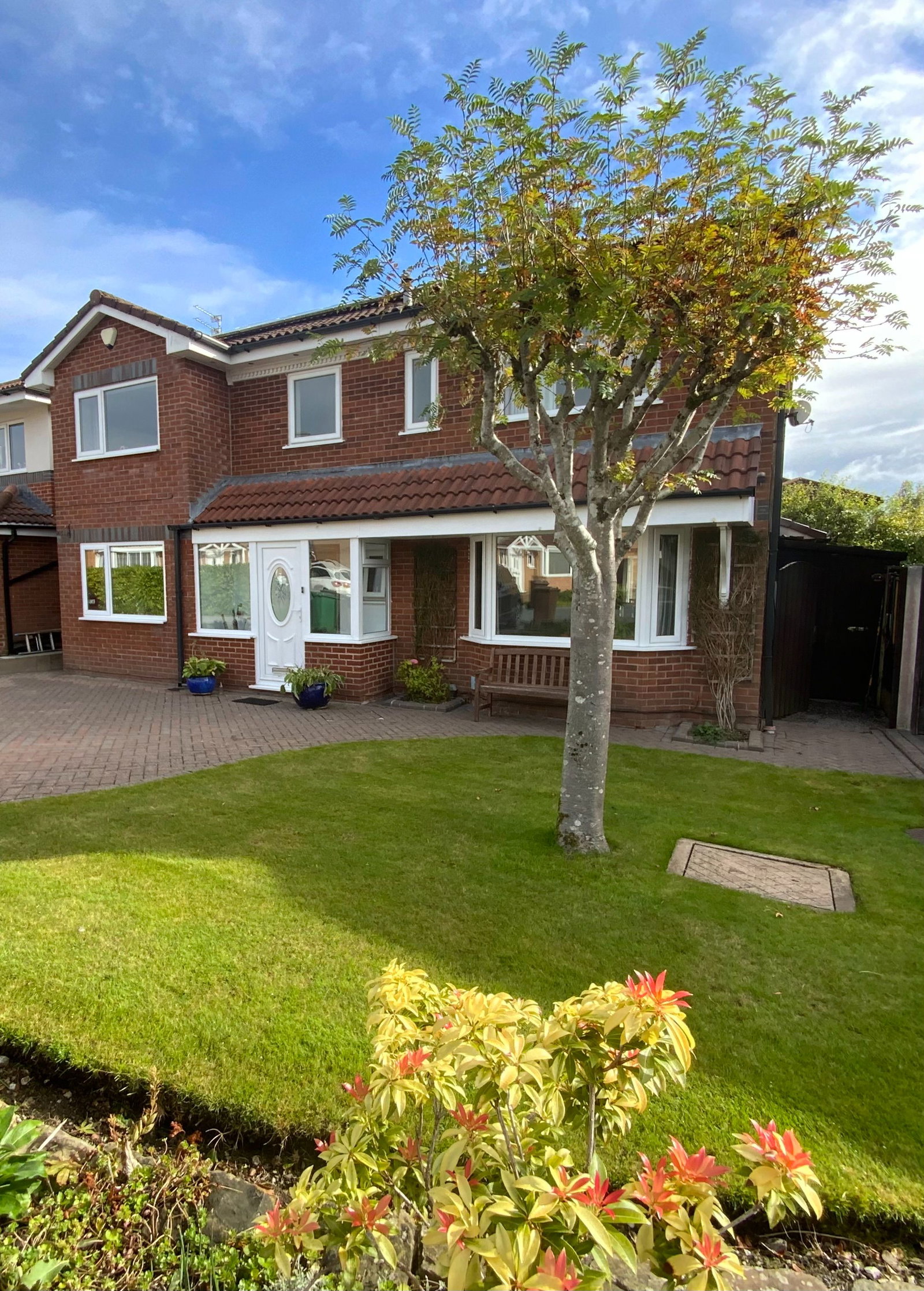Detached House for sale in Bury, Marlborough Close, Ramsbottom, Bury, BL0 9YU