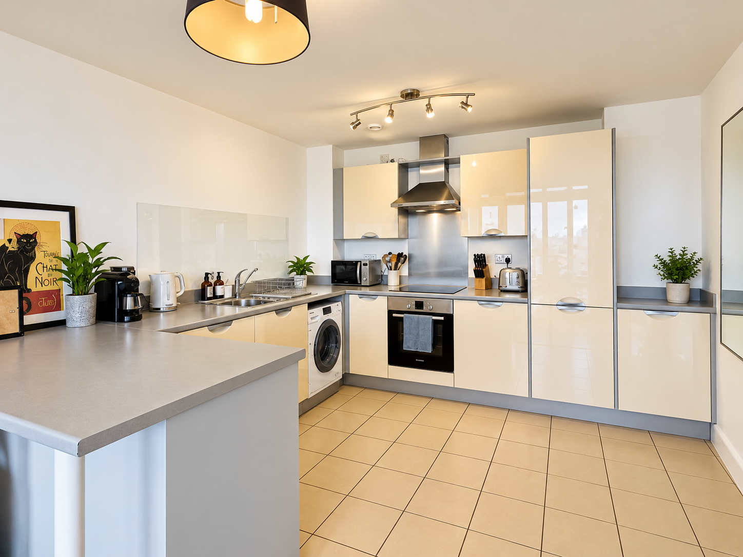 Flat for sale in Birmingham, Mason Way, Birmingham, B15 2EE