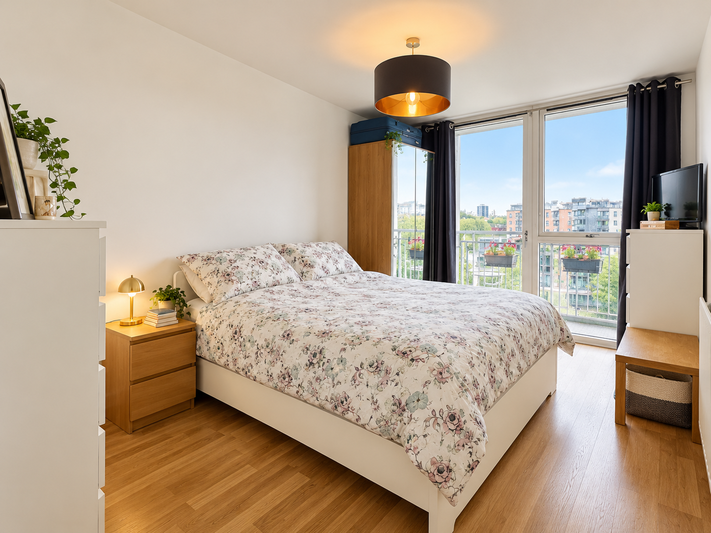 Flat for sale in Birmingham, Mason Way, Birmingham, B15 2EE