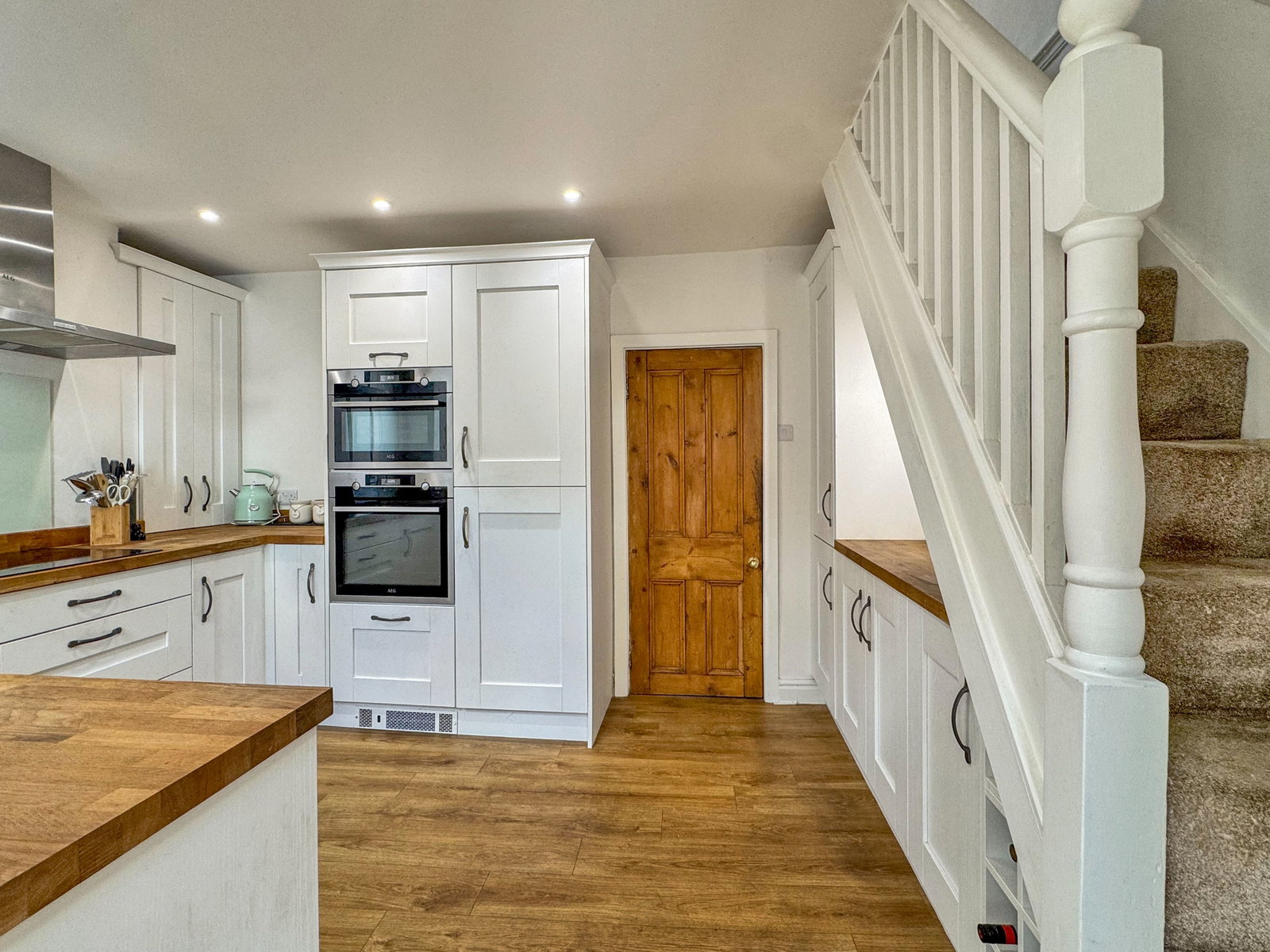 Terraced House for sale in Stockport, Compstall Road, Marple Bridge, Stockport SK6, 890 m²