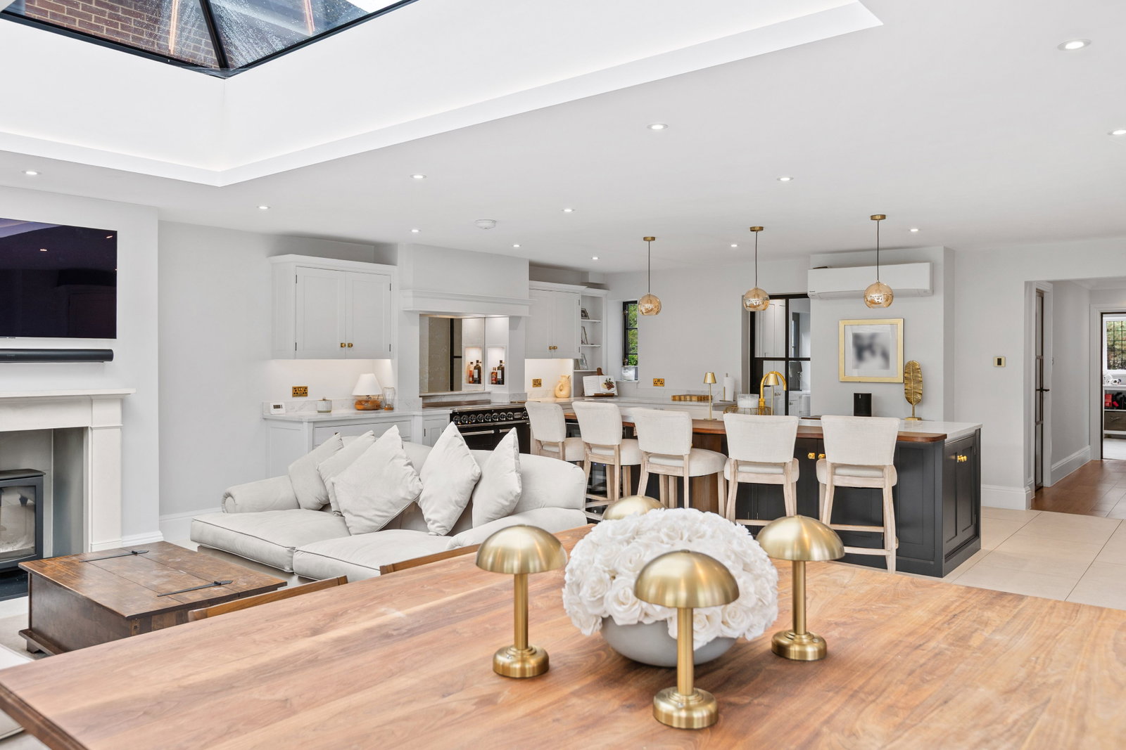 Detached House for sale in Stevenage, Chestnut Walk, Old Town, Stevenage, Hertfordshire, SG1 4DD