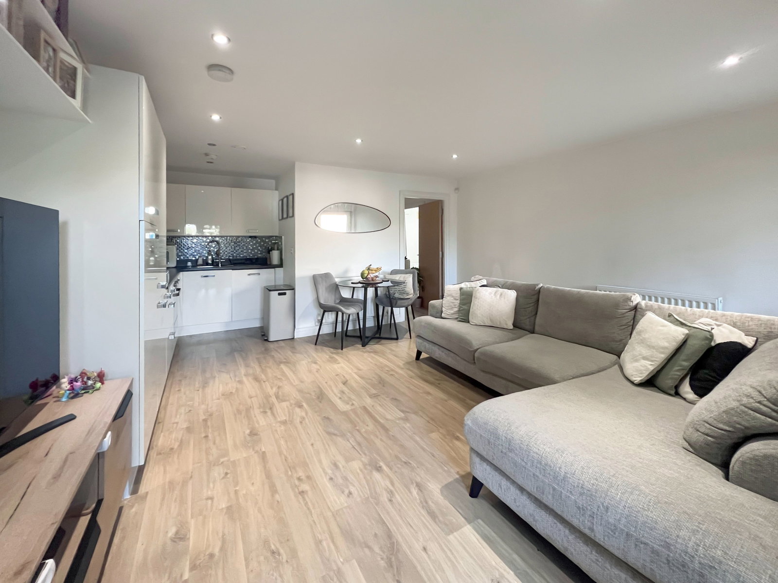 Apartment for sale in Hornchurch, Stafford Avenue, Hornchurch, RM11 2FA