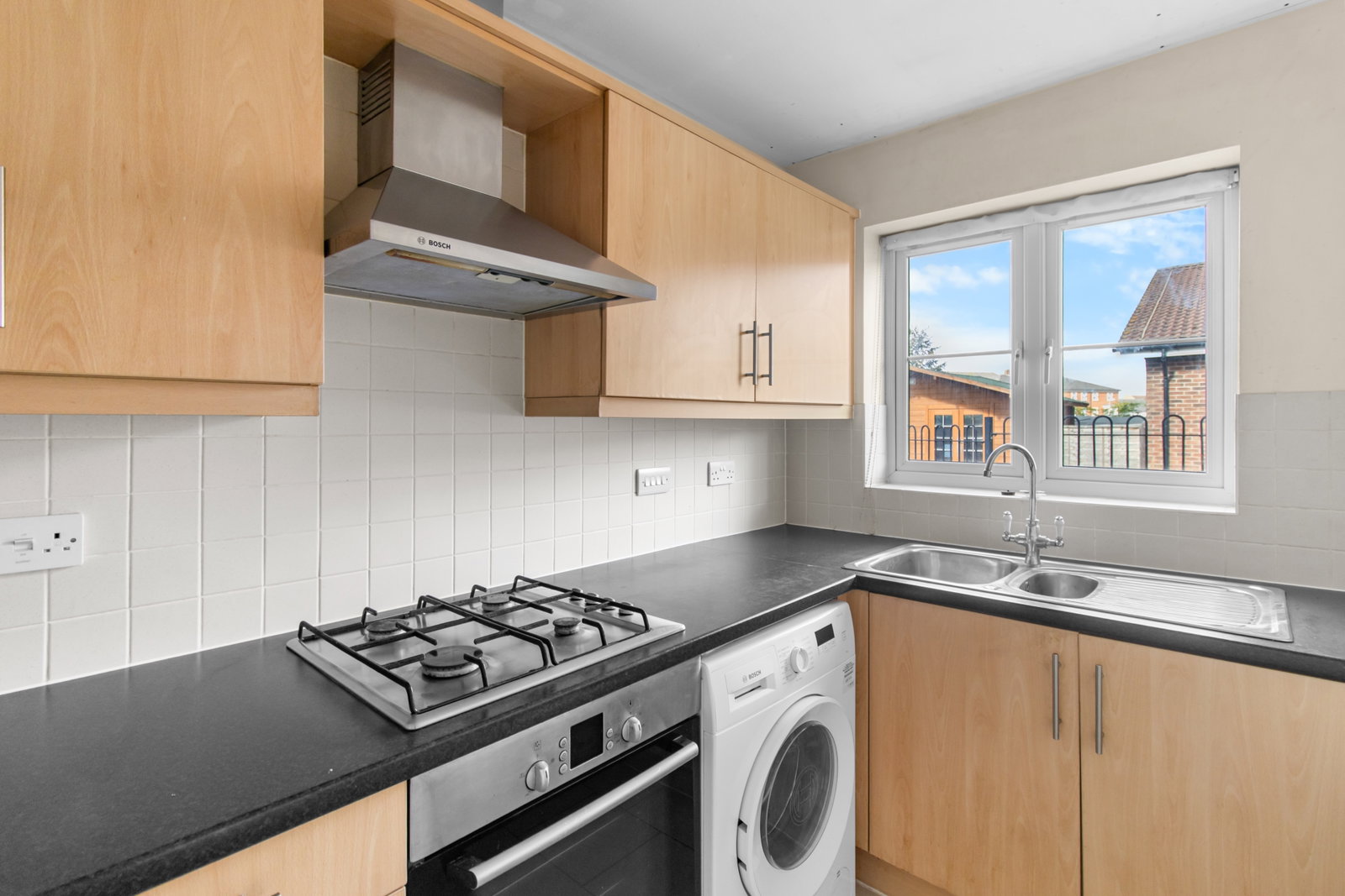 End Of Terrace House for sale in Swindon, Fenby Place, Swindon, SN25 2NG