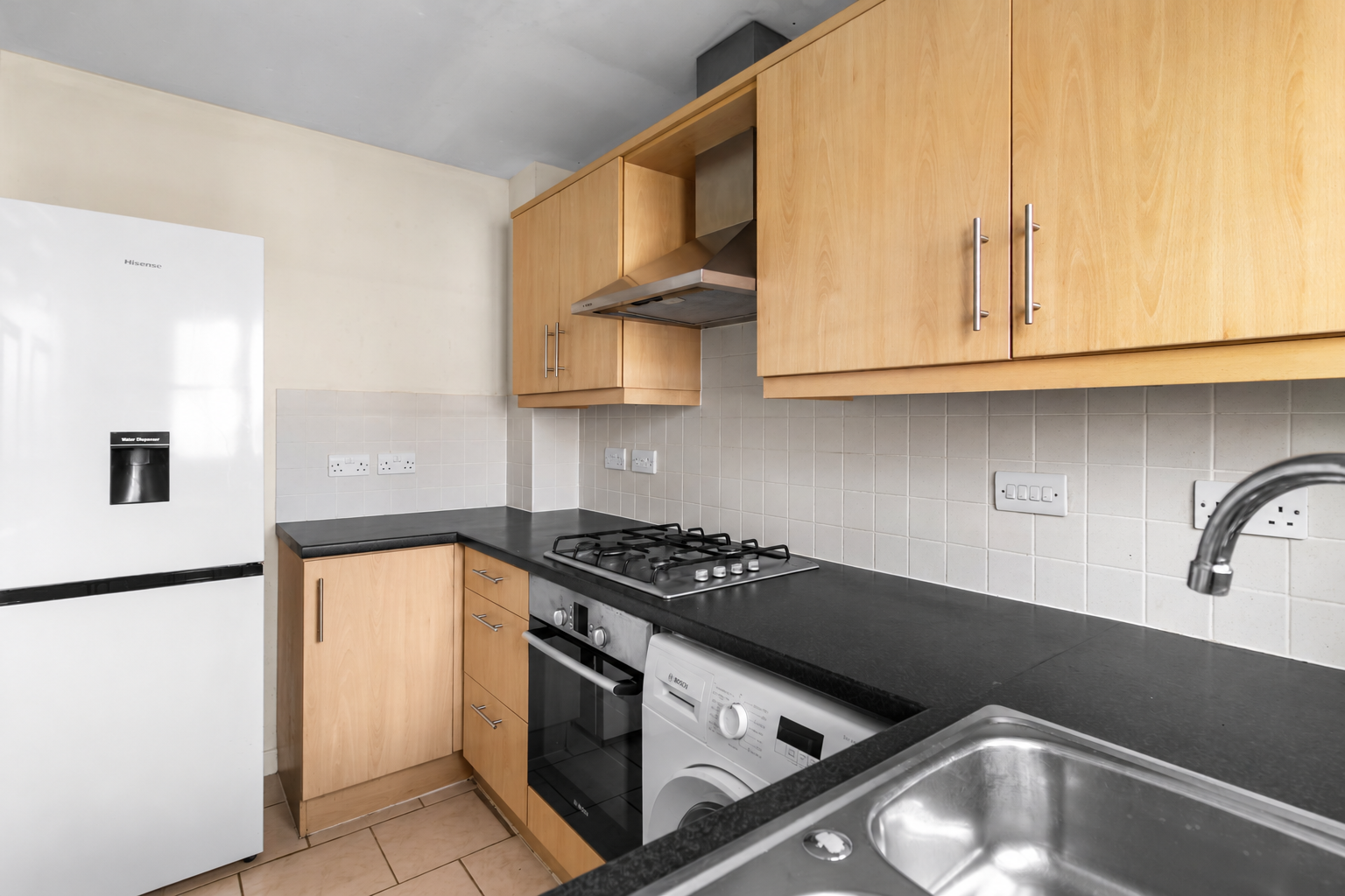 End Of Terrace House for sale in Swindon, Fenby Place, Swindon, SN25 2NG