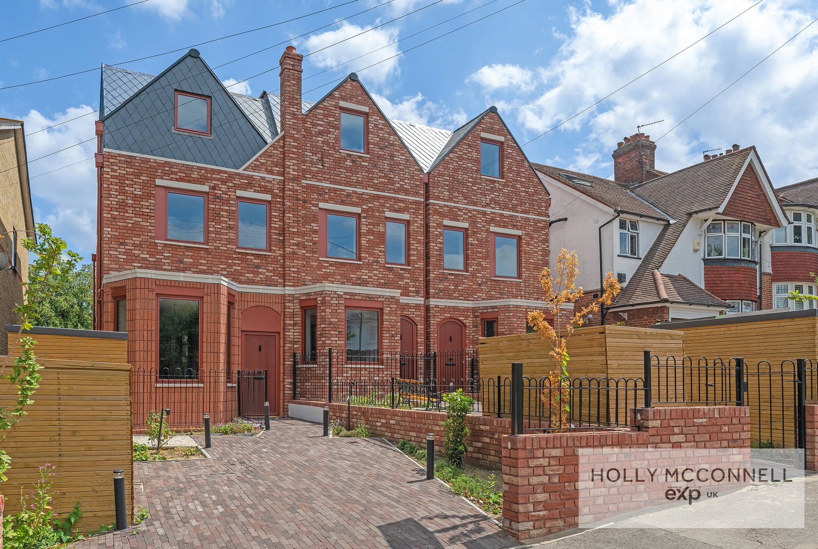 End Of Terrace House for sale in London, Church Rise, Forest Hill, SE23, 2335 m²