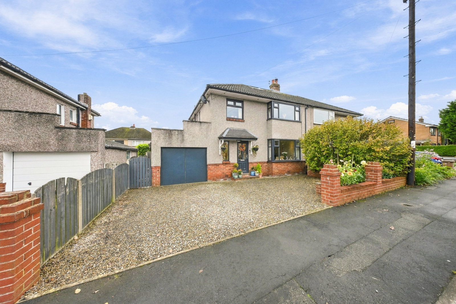 Semi Detached House for sale in Blackburn, Lyndon Avenue, Great Harwood, Blackburn, BB6 7TP, 1505 m²