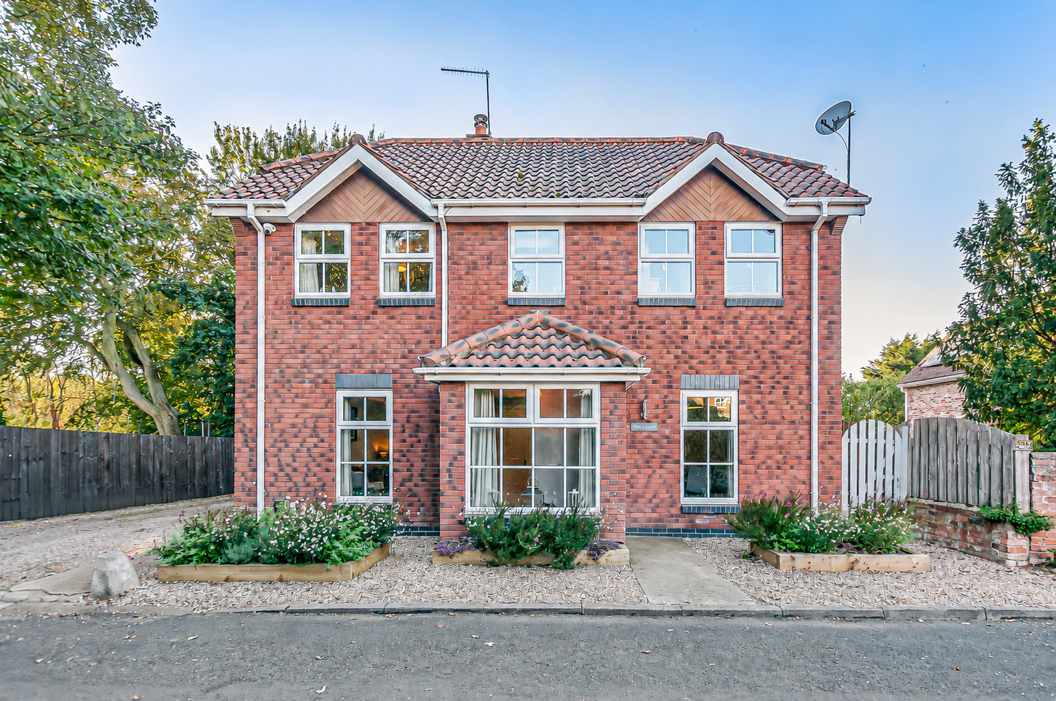 Detached House for sale in Hull, Grimston, Hull, HU11 4QE