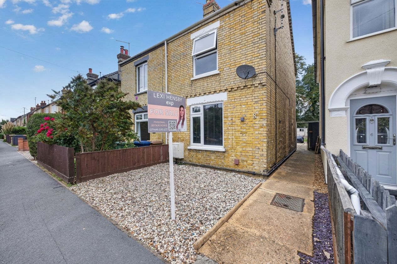 Semi Detached House for sale in March, Hereward Street, March, PE15 8LY