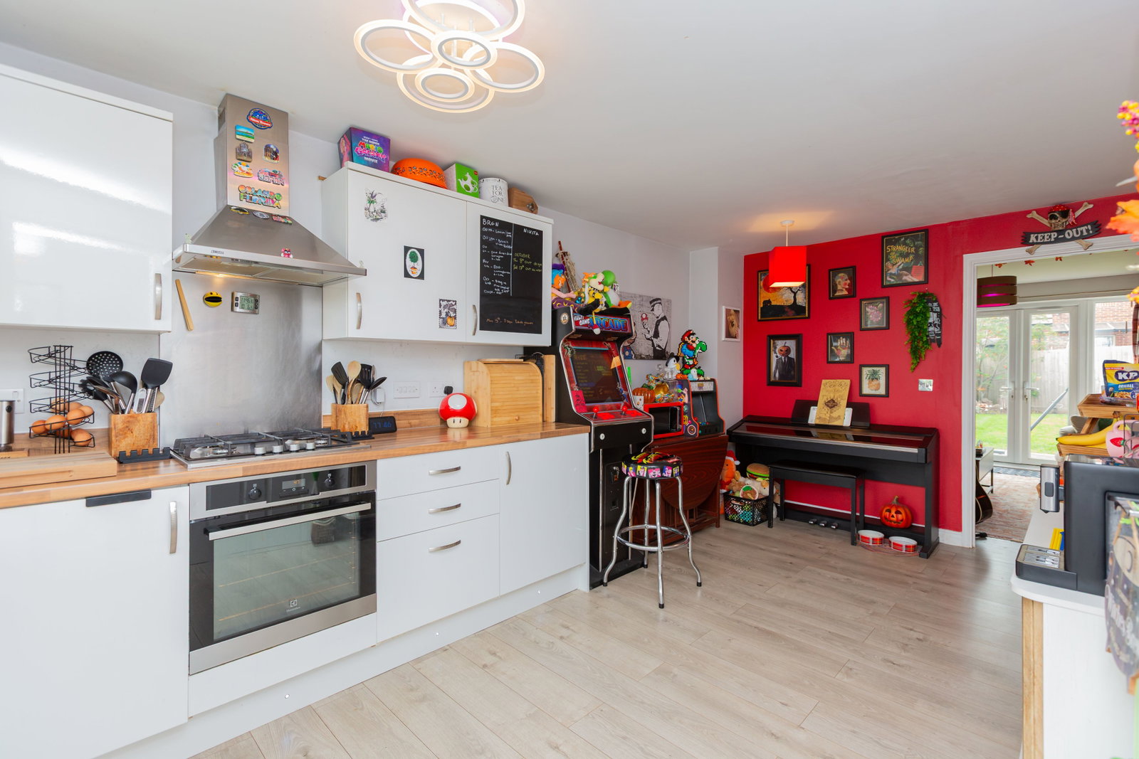 Semi Detached House for sale in Redditch, Harpswell Avenue, Redditch, B98 7GD