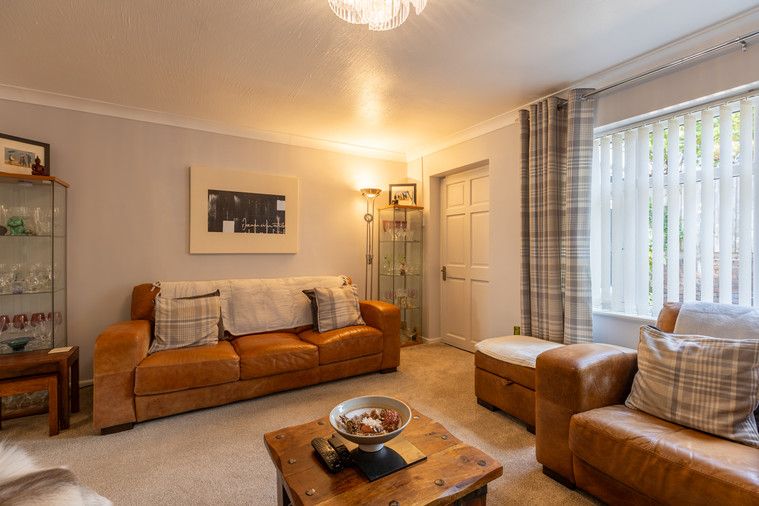 Terraced House for sale in Walsall, Station Close, Walsall, WS3 2PQ