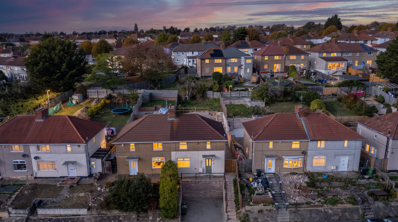 Semi Detached House for sale in Bristol, Ponsford Road, Knowle, Bristol, BS4 2UR, 904 m²