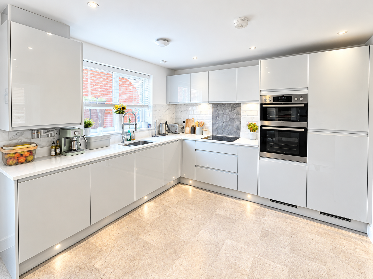 Detached House for sale in Ashford, Tylle Place, Sellindge, Ashford, TN25