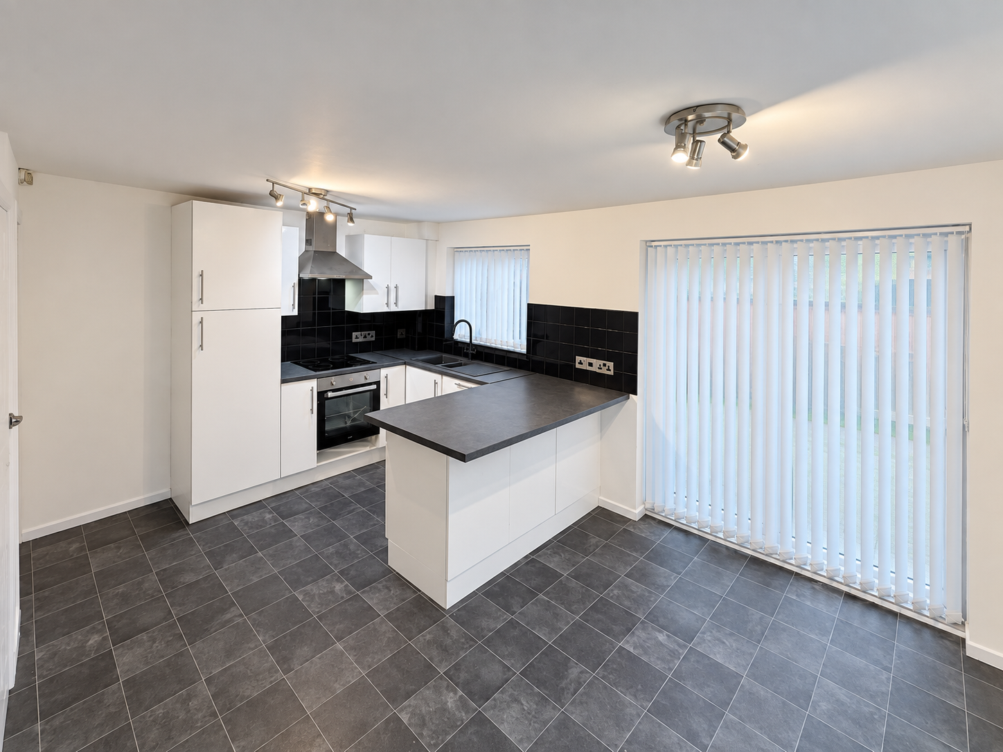 End Of Terrace House for sale in Birmingham, Pinewood Drive, Birmingham, B32 4LD