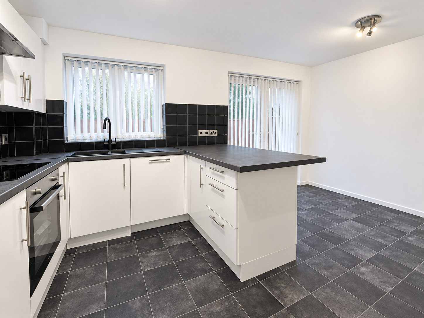 End Of Terrace House for sale in Birmingham, Pinewood Drive, Birmingham, B32 4LD