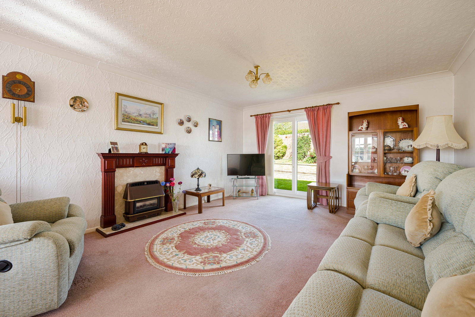 Bungalow for sale in Grantham, Lichfield Close on Barrowby Gate in Grantham, 1047 m²