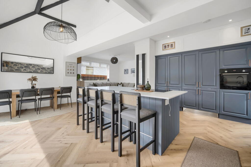 Detached House for sale in Swansea, Clasemont Road, Morriston, Swansea