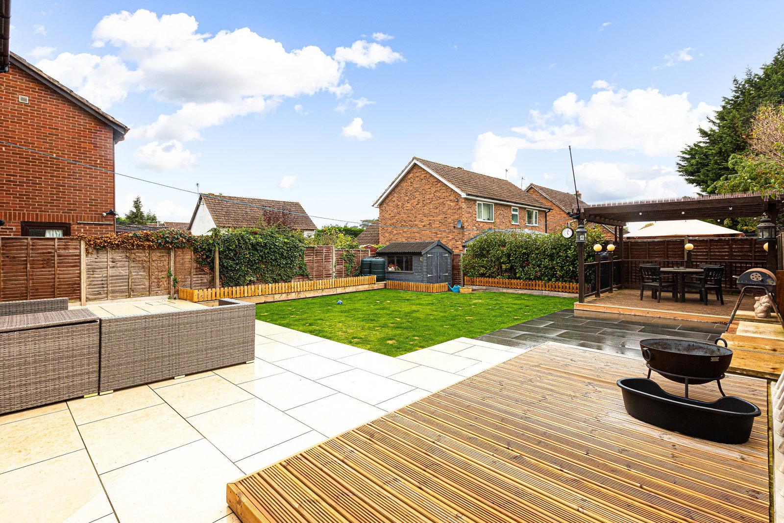 Detached House for sale in Leicester, Lea Close, Broughton Astley, Leicester, LE9 6NW, 1231 m²
