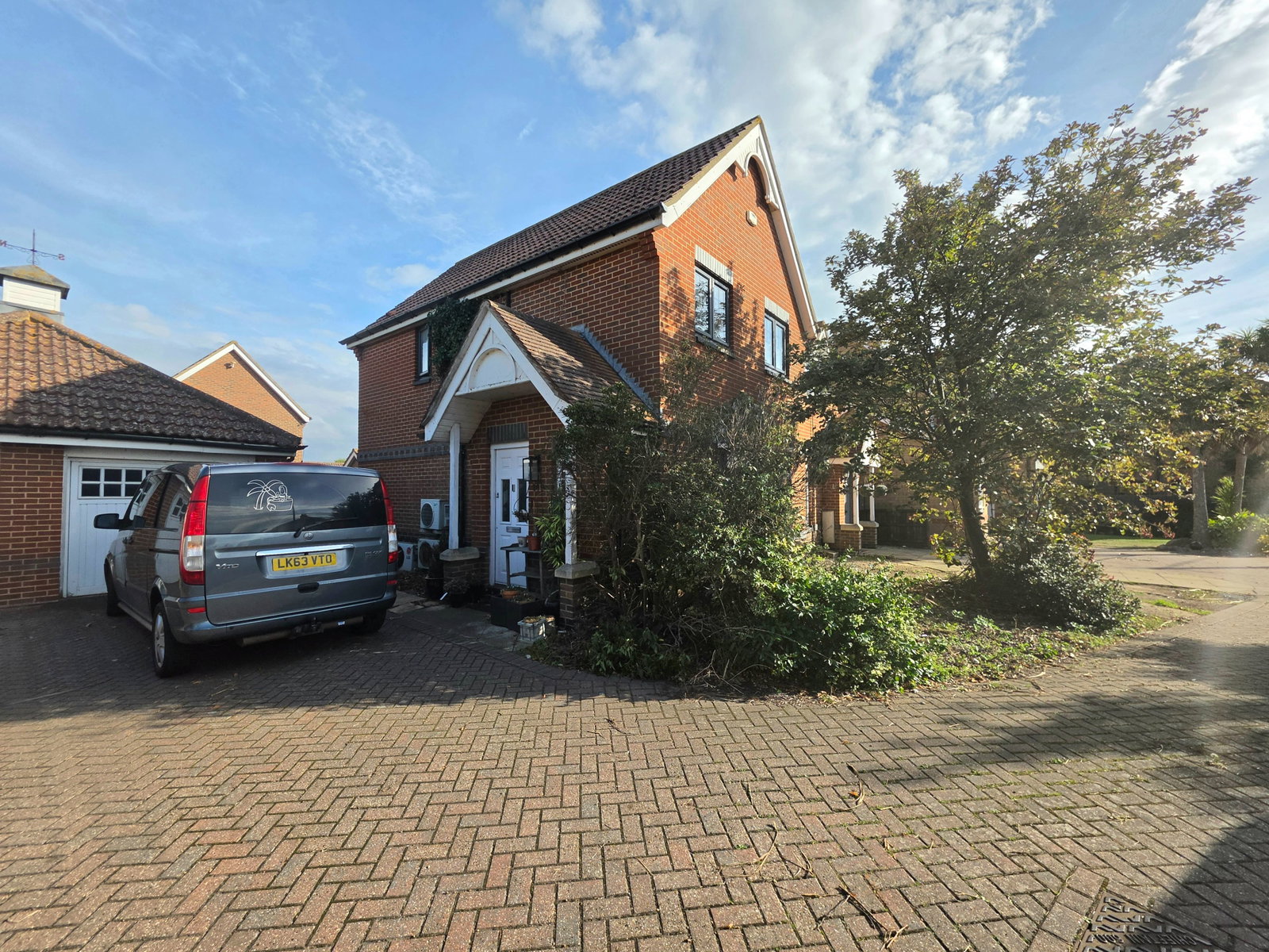 Semi Detached House for sale in Sheerness, Halfway Road, Minster On Sea, Sheerness, ME12 3AR