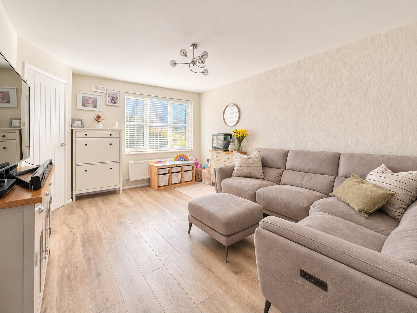 End Of Terrace House for sale in Gloucester, Welland Road, Quedgeley, Gloucester, GL2 4SG