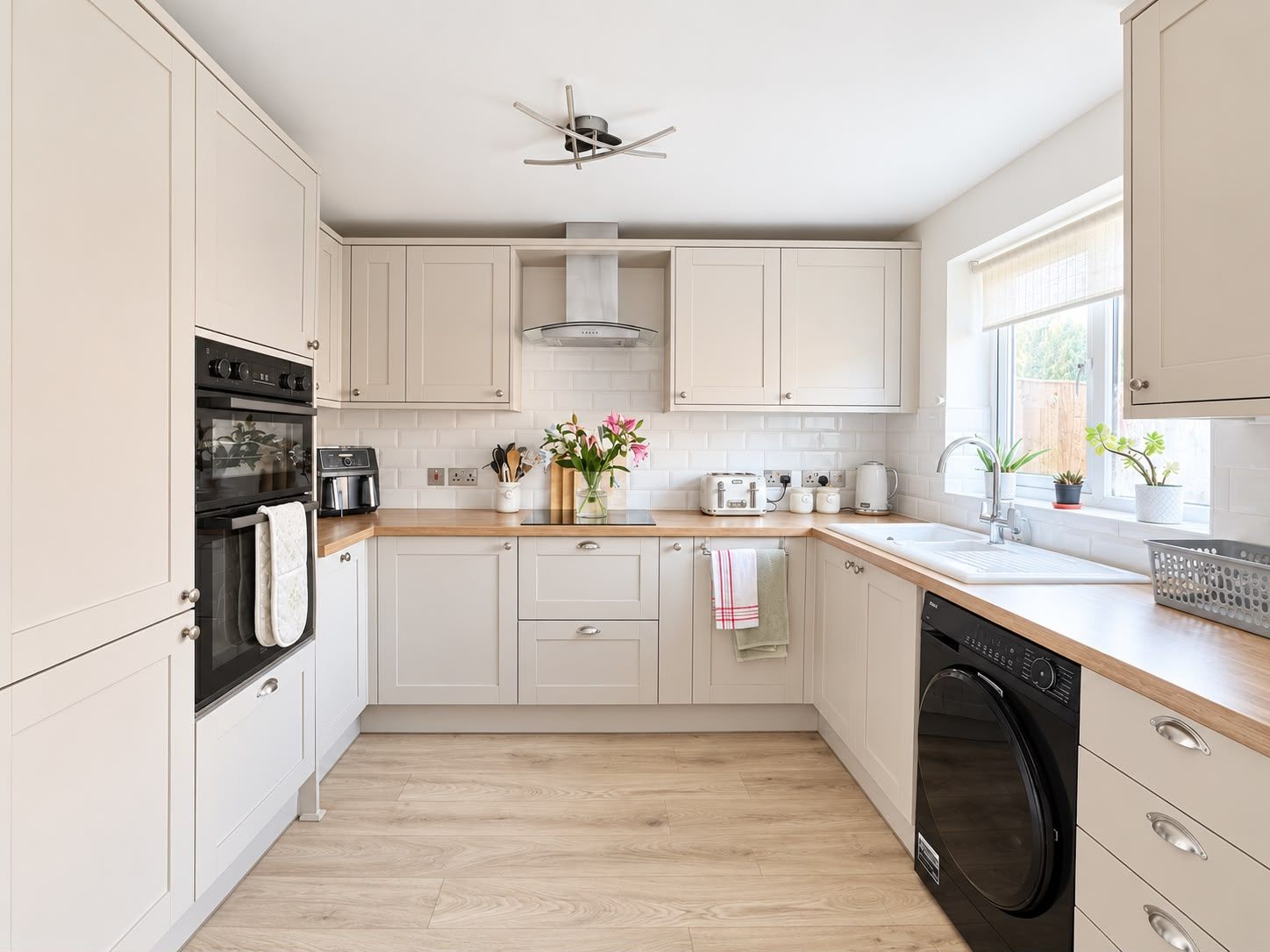 End Of Terrace House for sale in Gloucester, Welland Road, Quedgeley, Gloucester, GL2 4SG