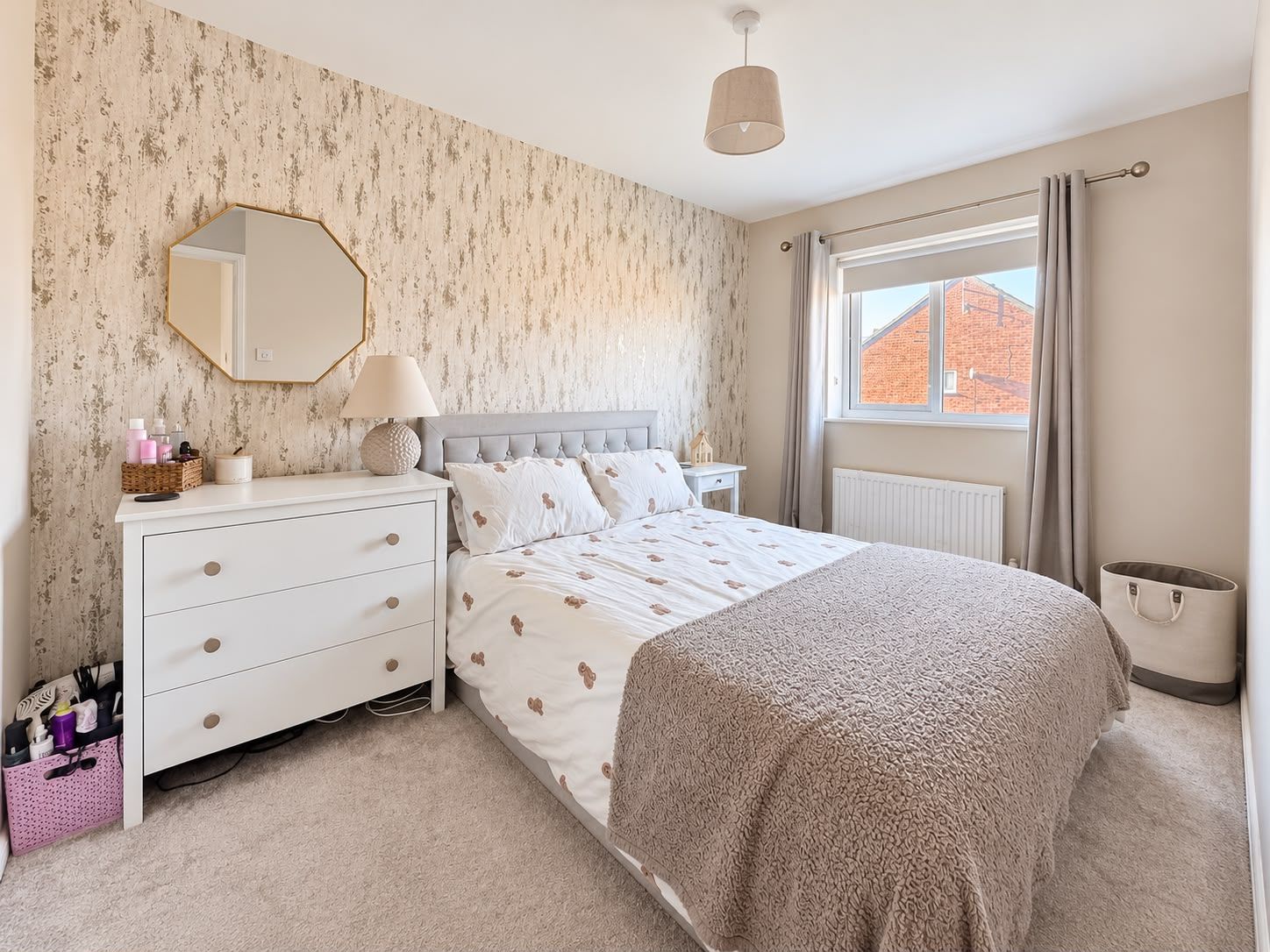 End Of Terrace House for sale in Gloucester, Welland Road, Quedgeley, Gloucester, GL2 4SG